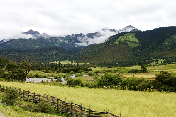 極奢環(huán)藏，拉薩，林芝，波密，魯朗林海，大峽谷，拉姆拉錯，澤當(dāng)，珠峰，薩嘎，岡仁波齊，古格王朝，獅泉河，扎林寺，當(dāng)惹雍錯，尼瑪，班戈，納木錯20晚21日游
