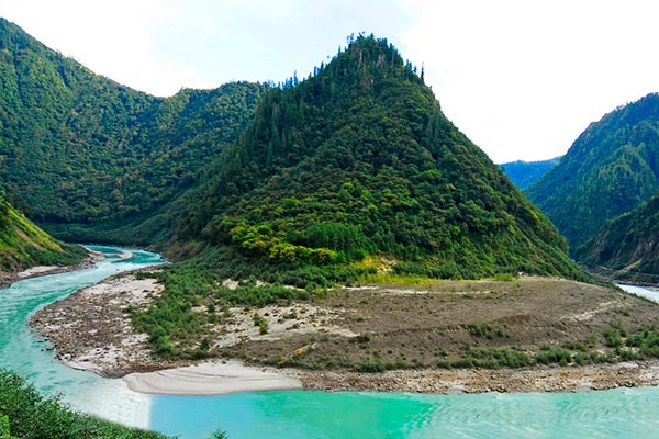 拉薩-林芝-巴松措-魯朗-大峽谷5晚6日